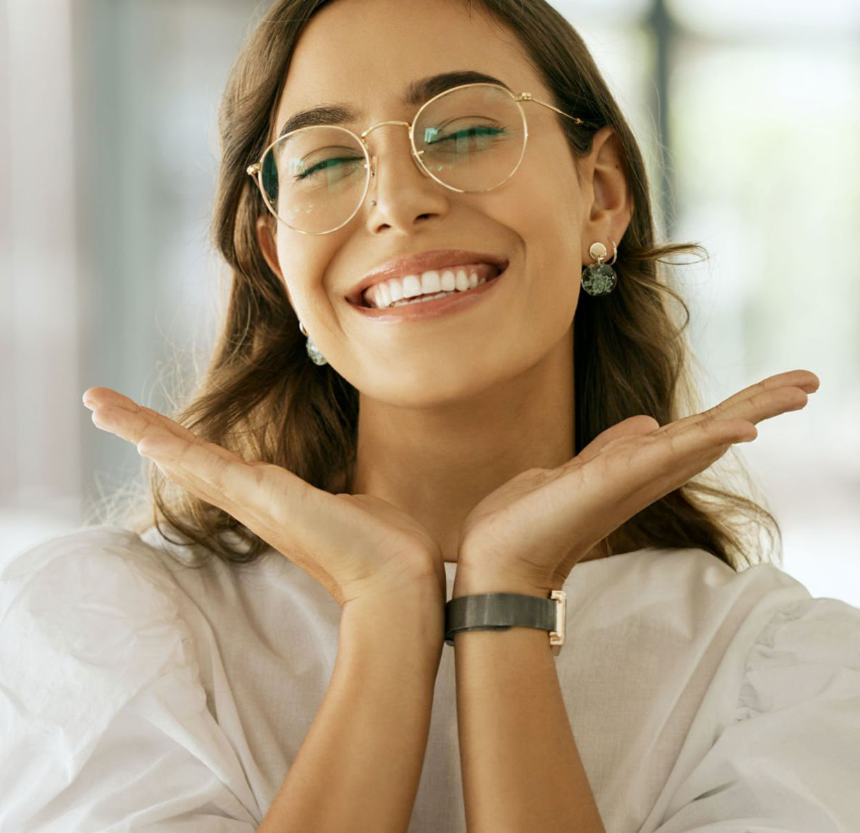 mujer sonriendo